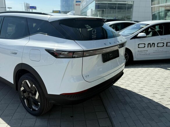 2025 Omoda C7, белый, 3299000 рублей - вид 2