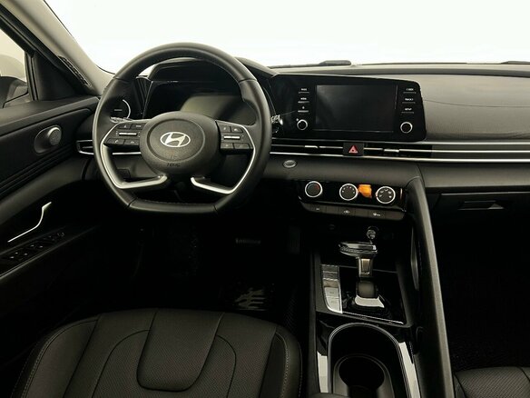 2023 Hyundai Elantra VII (CN7) Рестайлинг, белый - вид 13