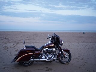 2010 Harley-Davidson CVO Street Glide, красный, 1150000 рублей, вид 2