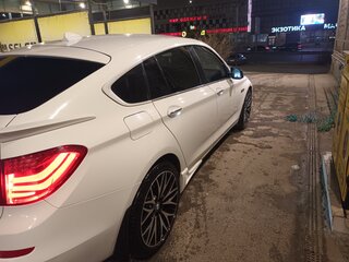 2010 BMW 5 серии Gran Turismo 535i VI (F10/F11/F07), белый, 1520000 рублей, вид 2