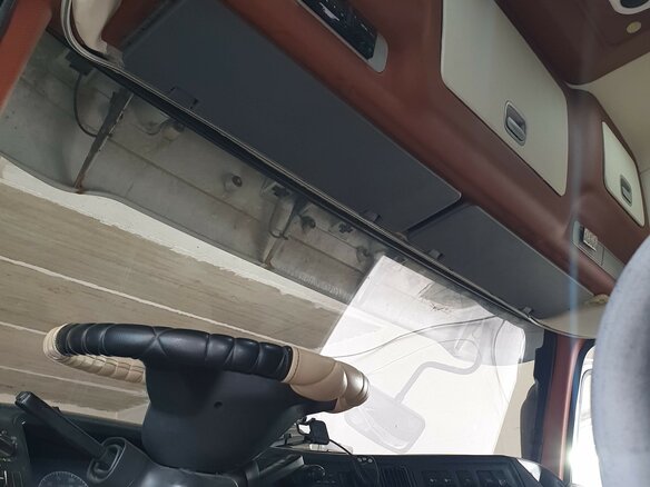 2004 Volvo FH, серебристый, 5500000 рублей - вид 9