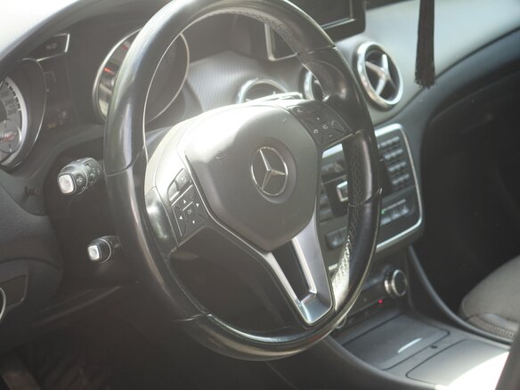 2014 Mercedes-Benz GLA 200 I (X156), коричневый - вид 13