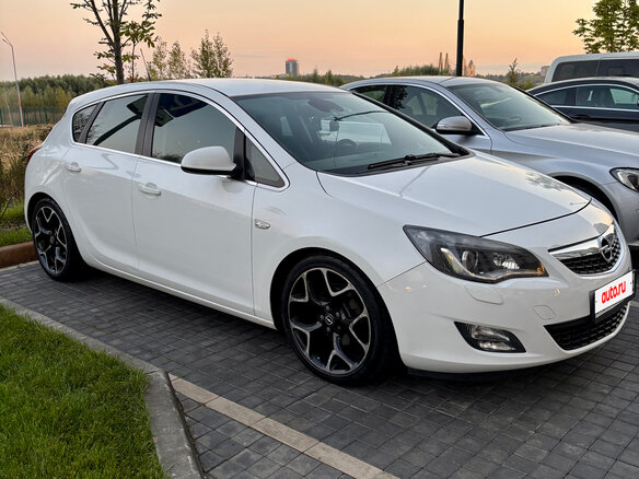 2012 Opel Astra J, белый, 945000 рублей - вид 7
