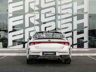 2020 Kia K5 III, белый, 2782000 рублей, вид 4