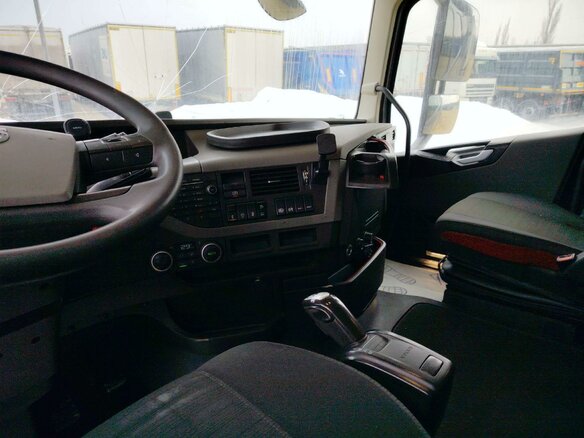 2020 Volvo FH, синий, 7760000 рублей - вид 7