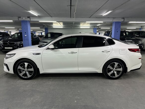 2019 Kia Optima IV Рестайлинг, белый, 1875000 рублей - вид 7