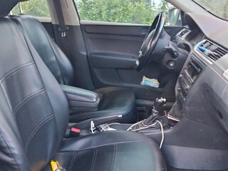 2014 Skoda Rapid I, белый, 648000 рублей, вид 4