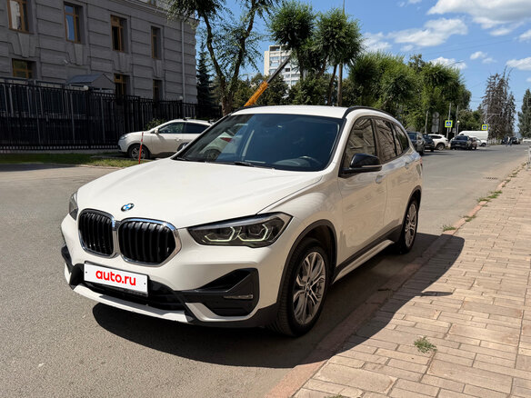 2020 BMW X1 18d xDrive II (F48) Рестайлинг, белый, 3250000 рублей - вид 1