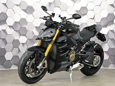 2023 Ducati Streetfighter V4, чёрный, 2199000 рублей, вид 2