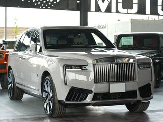 2026 Rolls-Royce Cullinan Black Badge I Рестайлинг (Series II), серый, 45911000 рублей, вид 3
