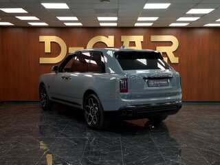 2021 Rolls-Royce Cullinan Black Badge I (Series I), серый, 39581660 рублей, вид 4