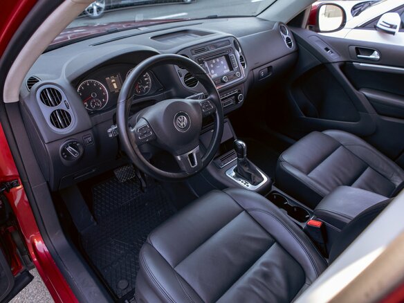 2011 Volkswagen Tiguan I Рестайлинг, красный, 1245000 рублей - вид 14