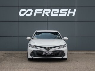 2018 Toyota Camry VIII (XV70), белый, 1755000 рублей, вид 3