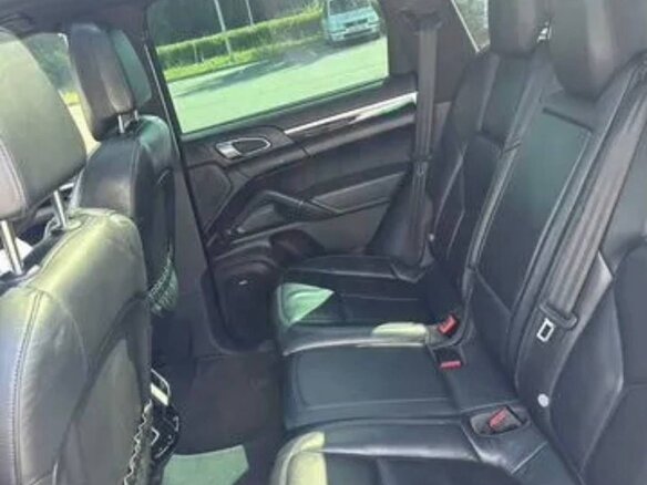 2011 Porsche Cayenne II (958), чёрный, 2200000 рублей - вид 6