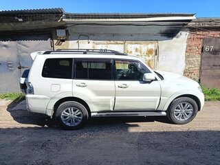 2014 Mitsubishi Pajero IV Рестайлинг 2, белый, 2750000 рублей, вид 1