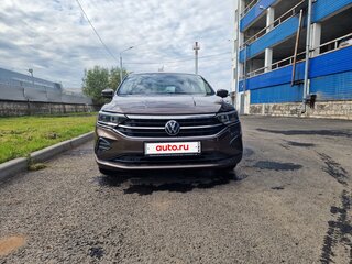 2021 Volkswagen Polo VI, коричневый, 1790000 рублей, вид 3