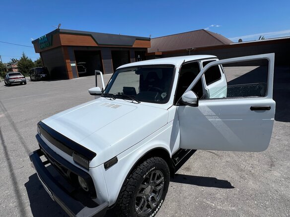 2013 Lada (ВАЗ) 2121 (4x4) I Рестайлинг, белый, 450000 рублей