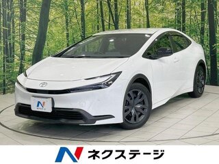 2024 Toyota Prius V (XW60), белый, 3300000 рублей, вид 1