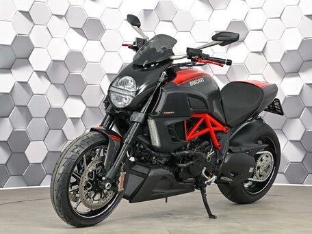 2011 Ducati Diavel Carbon, чёрный, 749000 рублей, вид 2