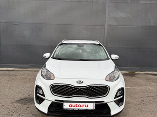 2018 Kia Sportage IV Рестайлинг, белый, 1700000 рублей, вид 1