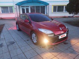 2013 Renault Megane III Рестайлинг, красный, 850000 рублей, вид 5