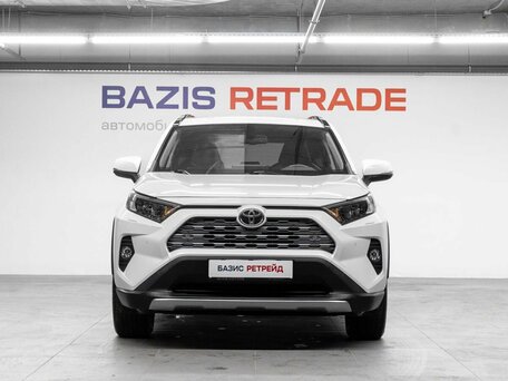 2020 Toyota RAV4 V (XA50), белый, 3450000 рублей, вид 2