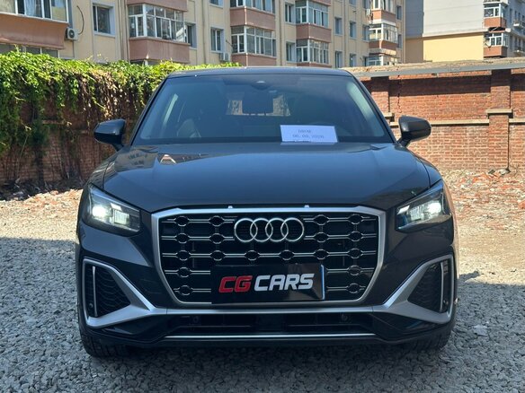 2022 Audi Q2 L 35 TFSI I Рестайлинг, чёрный, 1890000 рублей - вид 1