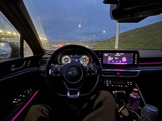 2021 Kia K5 III, чёрный, 2850000 рублей, вид 5