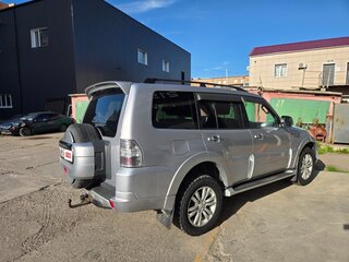 2011 Mitsubishi Pajero IV Рестайлинг 1, серебристый, 1800000 рублей, вид 4