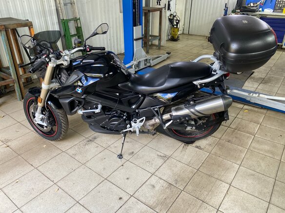 2017 BMW F 800 R, чёрный, 700000 рублей - вид 2