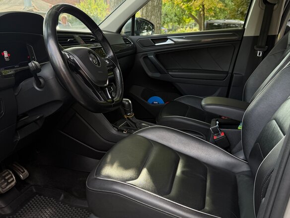 2018 Volkswagen Tiguan II, серый, 3000000 рублей - вид 8