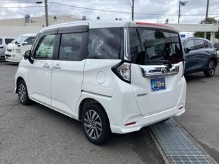 2022 Toyota Roomy I Рестайлинг, белый, 900000 рублей, вид 5