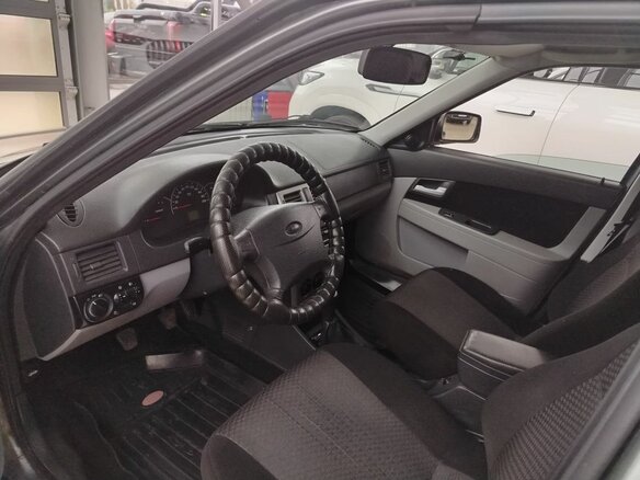 2011 Lada (ВАЗ) Priora I, серый, 219000 рублей - вид 9