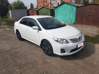 2010 Toyota Corolla X (E140, E150) Рестайлинг, белый, 1040000 рублей, вид 1