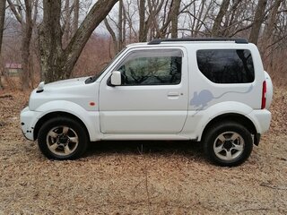 2007 Suzuki Jimny Sierra III Рестайлинг 1, белый, 650000 рублей, вид 3
