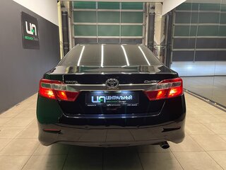 2014 Toyota Camry VII (XV50), чёрный, 1850000 рублей, вид 5