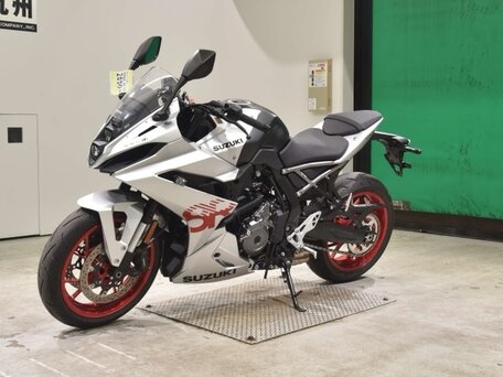 2024 Suzuki GSX-8R, серебристый, 884000 рублей, вид 4