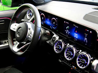 2023 Mercedes-Benz EQB 300 I, чёрный, 7450025 рублей, вид 5