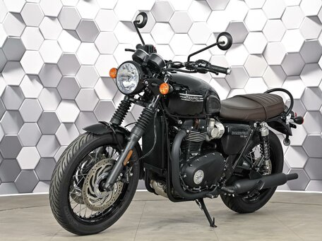 2023 Triumph Bonneville T120, чёрный, 1177000 рублей, вид 2