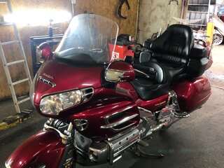 2010 Honda GL 1800 Gold Wing, пурпурный, 870000 рублей, вид 4