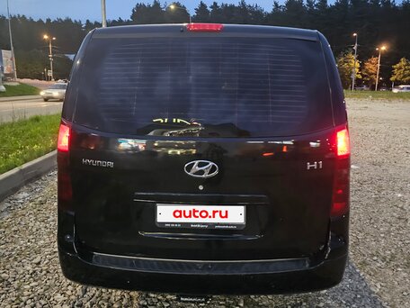 2012 Hyundai H-1 II, чёрный, 1499999 рублей, вид 3