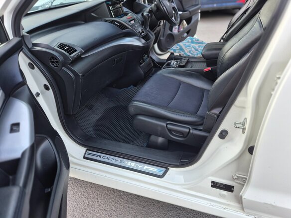 2008 Honda Odyssey IV, белый, 420000 рублей - вид 18
