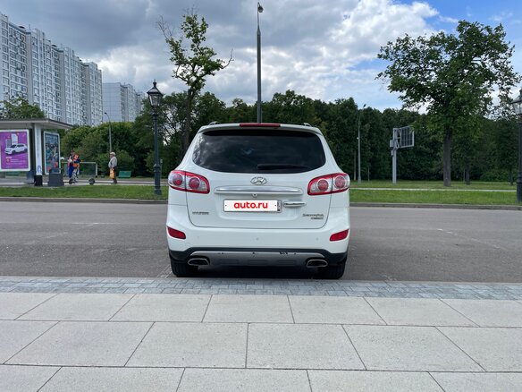 2011 Hyundai Santa Fe II Рестайлинг, белый, 1290000 рублей - вид 4