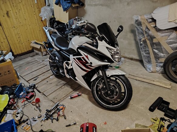 2012 Yamaha XJ6 (FZ6R), белый, 485000 рублей
