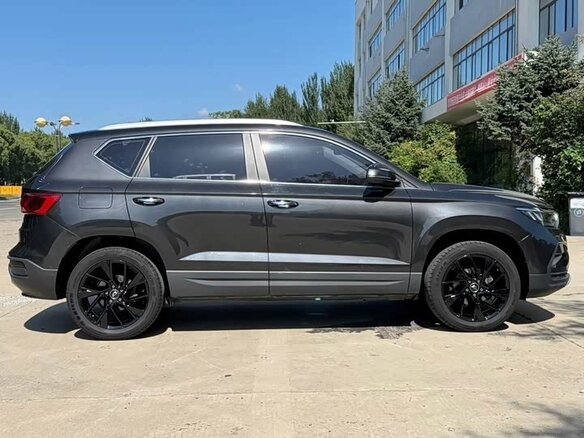 2022 Jetta VS5 I, чёрный, 1600000 рублей - вид 2