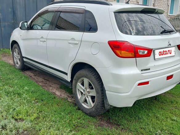 2011 Mitsubishi ASX I, белый, 1200000 рублей - вид 3