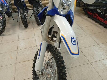 2025 Husqvarna TE 300, белый, 1140000 рублей, вид 1