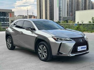 2022 Lexus UX 300e I, серебристый, 2699666 рублей, вид 3