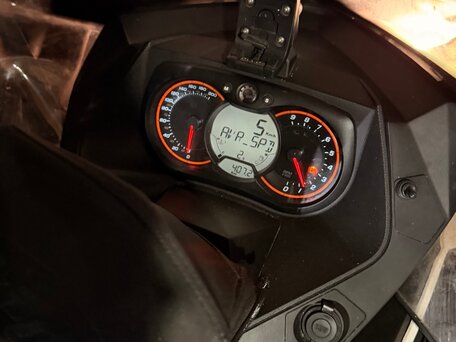2013 BRP Ski-Doo Expedition SE 1200, белый, 1699000 рублей, вид 3