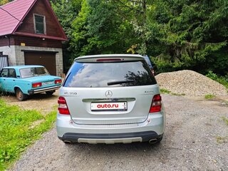2008 Mercedes-Benz M-Класс 350 II (W164), серебристый, 880999 рублей, вид 4